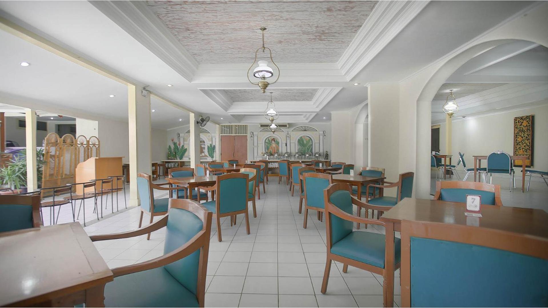 Royal Brongto Hotel Yogyakarta Buitenkant foto