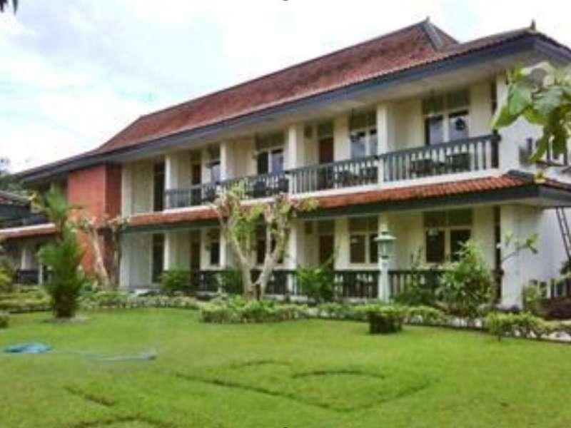 Royal Brongto Hotel Yogyakarta Buitenkant foto