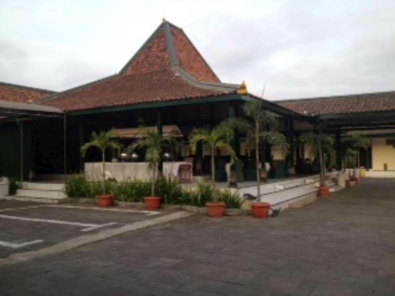 Royal Brongto Hotel Yogyakarta Buitenkant foto